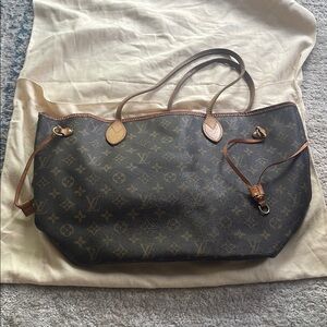 Louis Vuitton bag and wallet set